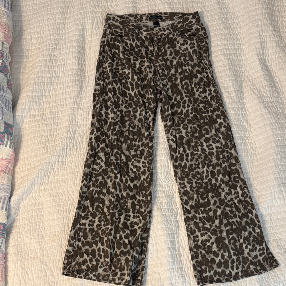 Sincerely Jules Leopard Print Wide-Leg Jeans - Brown/Beige